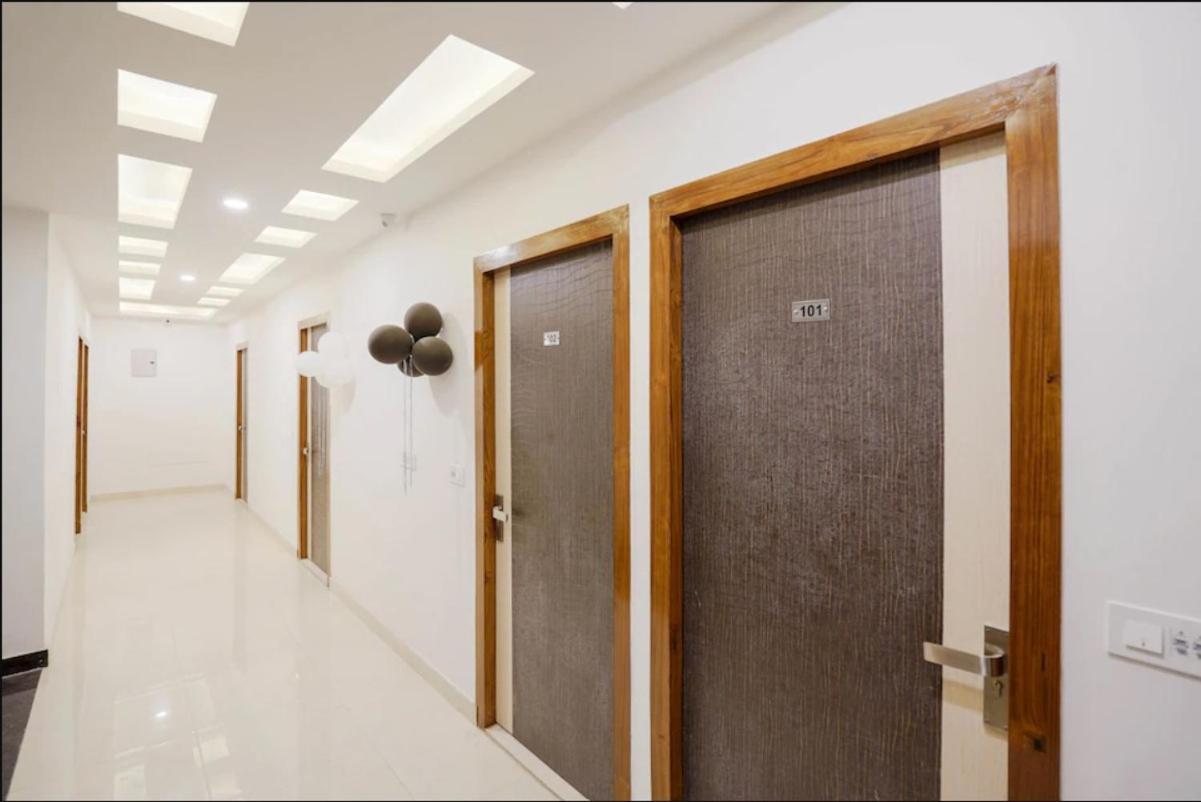 Hotel The Ocean Near Igi Airport 新德里 外观 照片